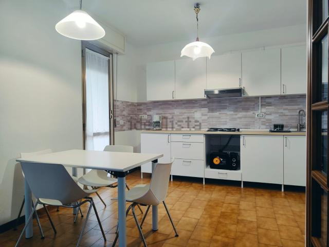 Stanze in affitto di m² in Via Tolstoj, 3