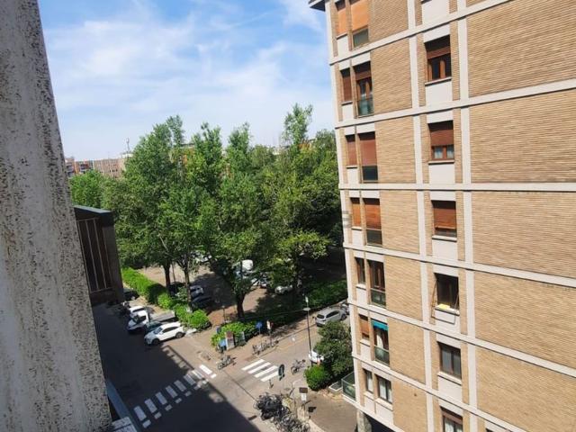 Stanze in affitto di m² in Via Ugo Lenzi, 4