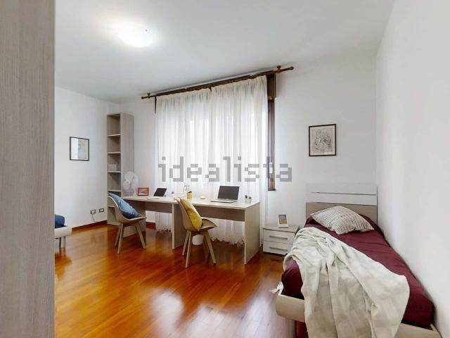 Stanze in affitto di m² in Via V. Alfieri, 17