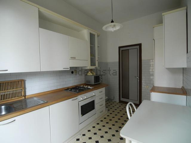 Stanze in affitto di m² in Via Vincenzi, 19
