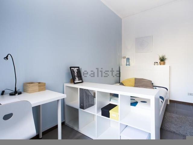 Stanze in affitto di m² in Via Zaccherini Alvisi, 10