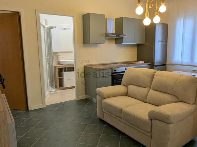 Stanze in affitto di m² in Via Annibale da Bassano, 30
