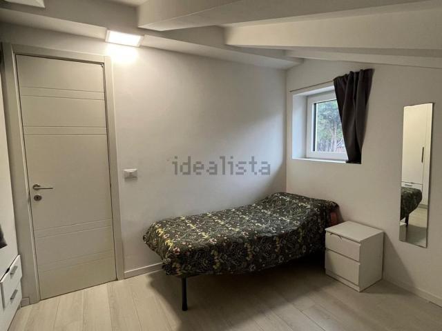 Stanze in affitto di m² in Via Aspromonte, 3