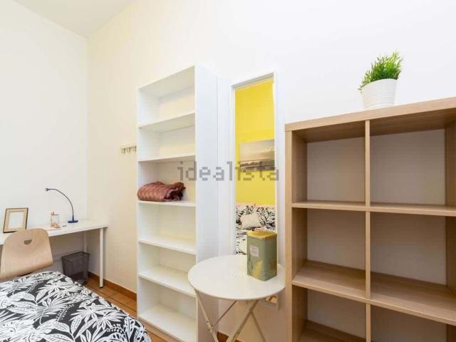 Stanze in affitto di m² in Via Cairoli, 8