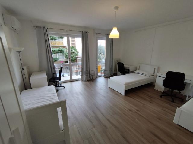 Stanze in affitto di m² in Via Cattaro, 5