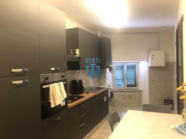 Stanze in affitto di m² in Via Cavour