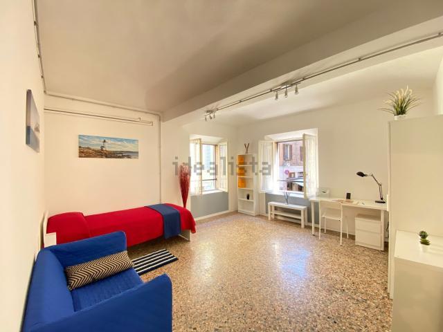 Stanze in affitto di m² in Via Cesare Battisti, 56