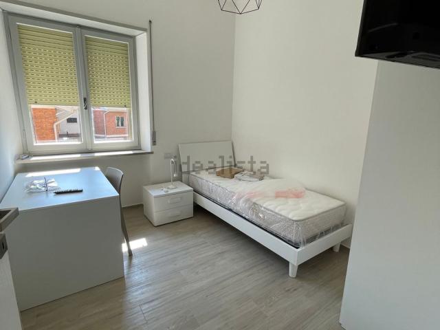 Stanze in affitto di m² in Via Chisimaio