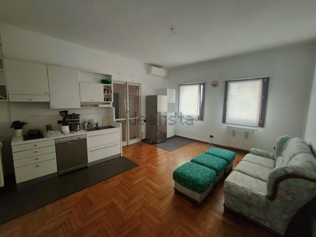 Stanze in affitto di m² in Via Dante Alighieri, 35