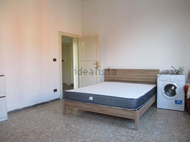 Stanze in affitto di m² in Via del Triumvirato, 38