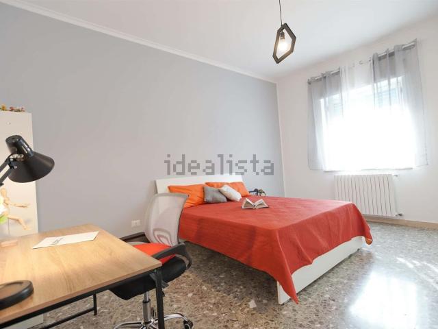 Stanze in affitto di m² in Via della Rocca, 17