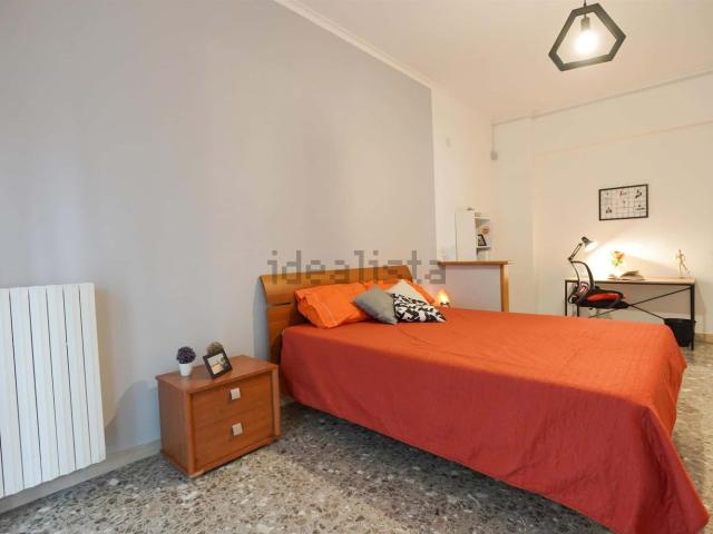 Stanze in affitto di m² in Via della Rocca, 17