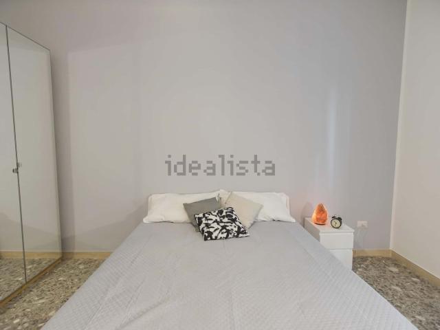 Stanze in affitto di m² in Via della Rocca, 17