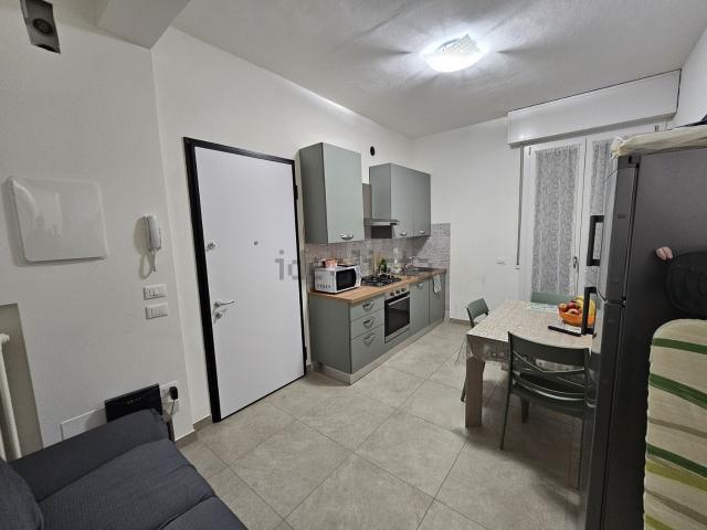 Stanze in affitto di m² in Via Digione, 9