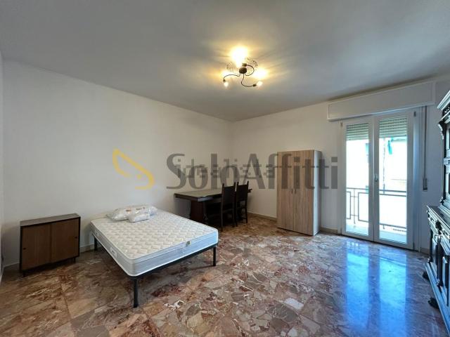 Stanze in affitto di m² in Via Divisione Acqui, 22