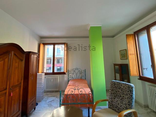 Stanze in affitto di m² in Via Emilia Centro
