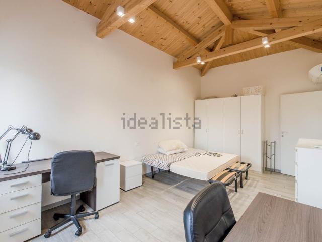 Stanze in affitto di m² in Via Francesco Vannozzo, 5