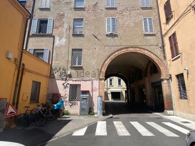 Stanze in affitto di m² in Via Gaetano Previati, 6