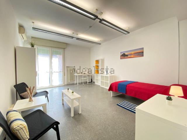 Stanze in affitto di m² in Via Gerolamo Tiraboschi, 63