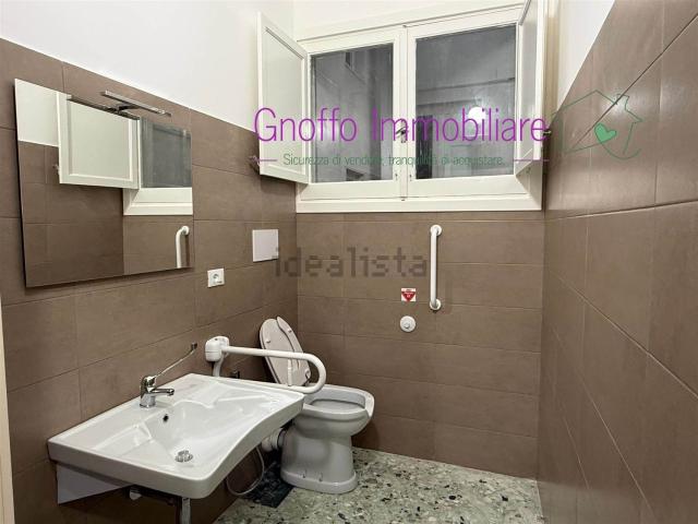 Stanze in affitto di m² in Via Giovanni Battista Fardella