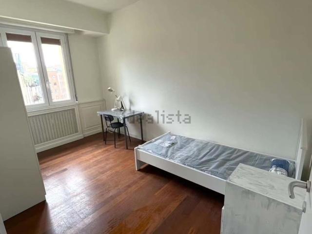 Stanze in affitto di m² in Via Giovanni Brugnoli