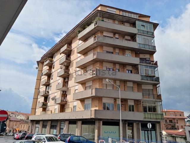 Stanze in affitto di m² in Via IV Novembre, 14