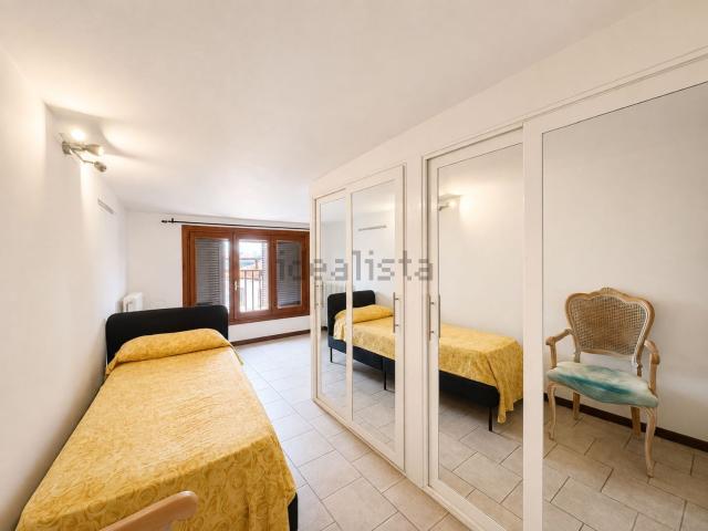 Stanze in affitto di m² in Via Maestra, 4