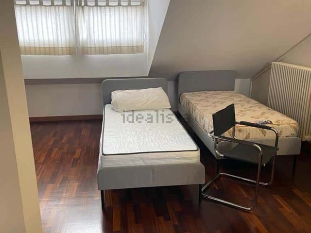 Stanze in affitto di m² in Via Monsignor Placido Ponchia, 4