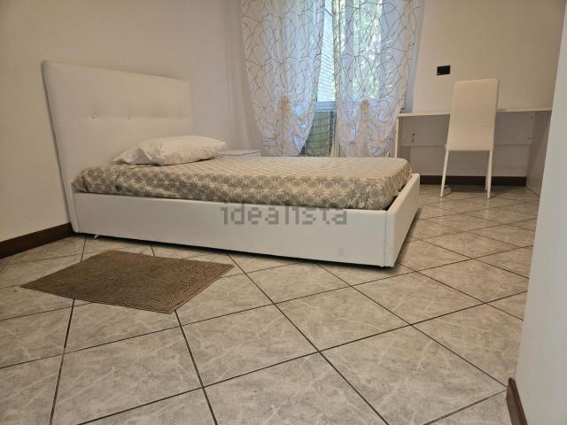 Stanze in affitto di m² in Via Nino Bixio, 8