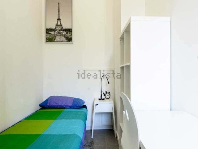 Stanze in affitto di m² in Via Oreste Regnoli, 50