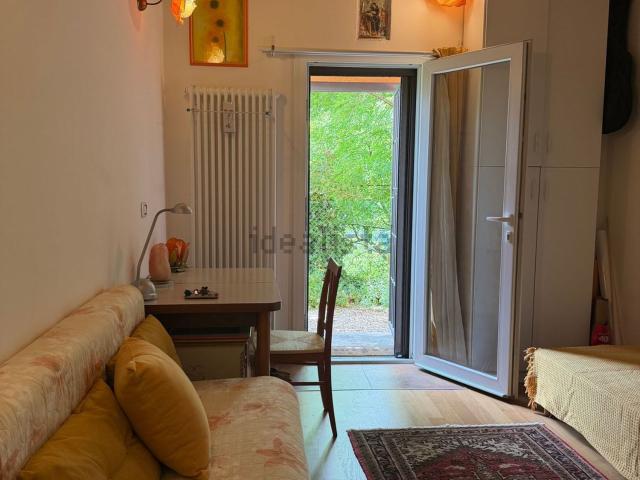 Stanze in affitto di m² in Via Siepelunga, 106