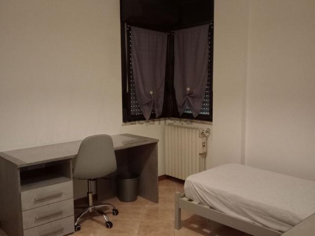 Stanze in affitto di m² in Viale MANZONI, 102
