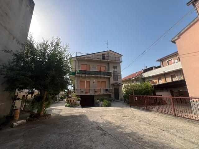 Stanze in affitto di m² in Viale B. Croce, 491
