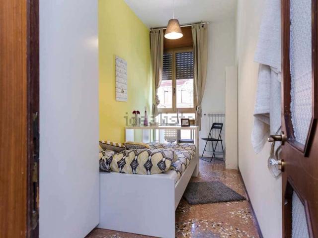 Stanze in affitto di m² in Viale Giovanni Vicini, 20