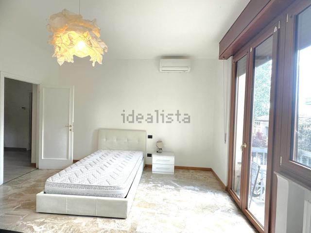 Stanze in affitto di m² in Viale Solferino