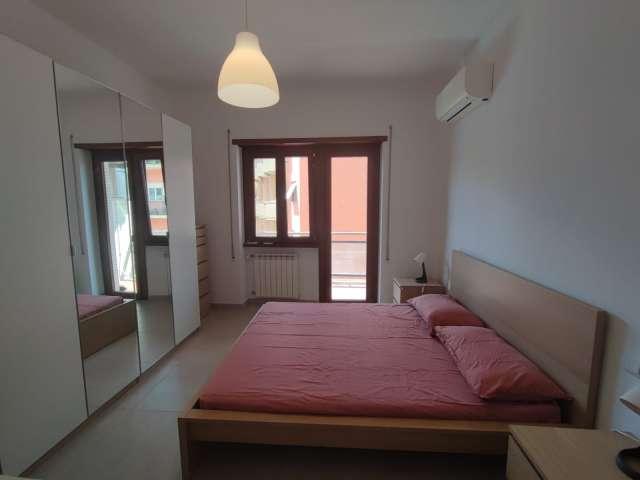 Stanze in affitto in un appartamento con 3 camere da letto a Roma
