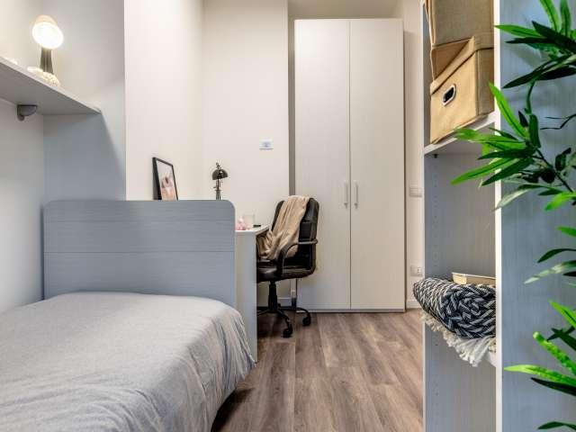 Stanze in affitto in un appartamento con 5 camere da letto a Trento