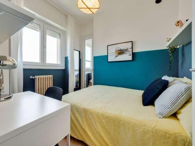 Stanze in affitto in appartamento con 5 camere da letto a Milano