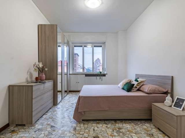 Stanze in affitto in appartamento con 5 stanze da letto a Zara, Milano