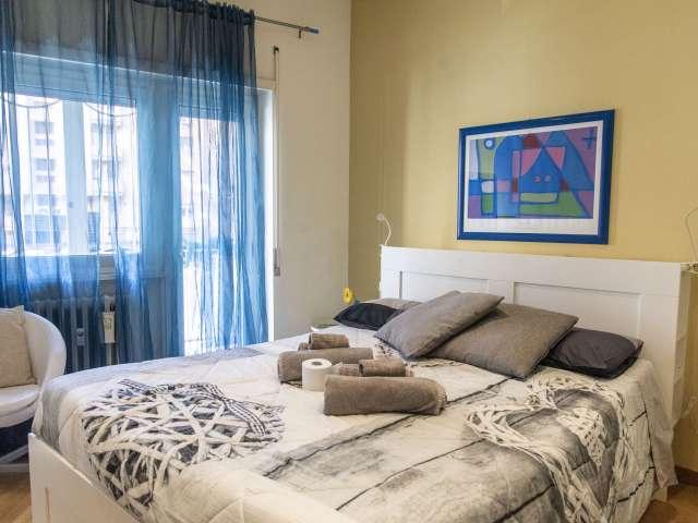 Stanze in affitto in grande appartamento con 3 camere da letto a Trieste, Roma