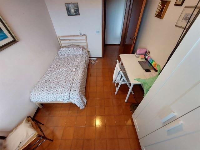 STANZE IN APPARTAMENTO CONDIVISO