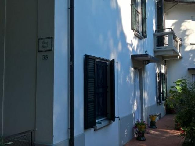 STANZE PER STUDENTESSE DI FRONTE AL CAMPUS UNIVERSITARIO