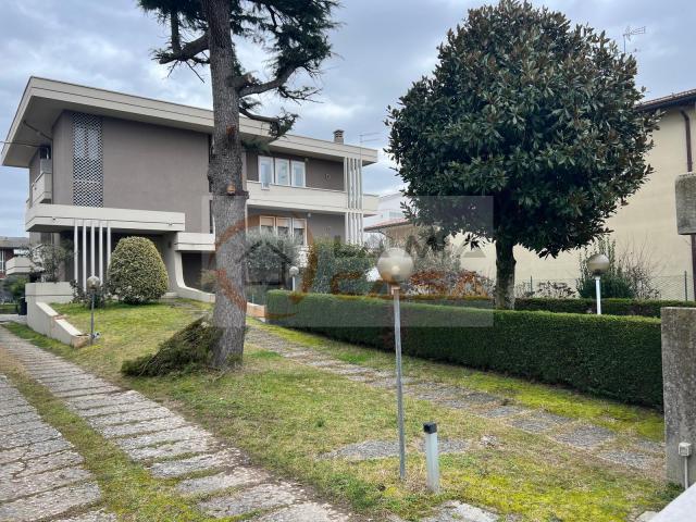 Stanze per studenti o lavoratori in villa con giardino privato a Piove di Sacco