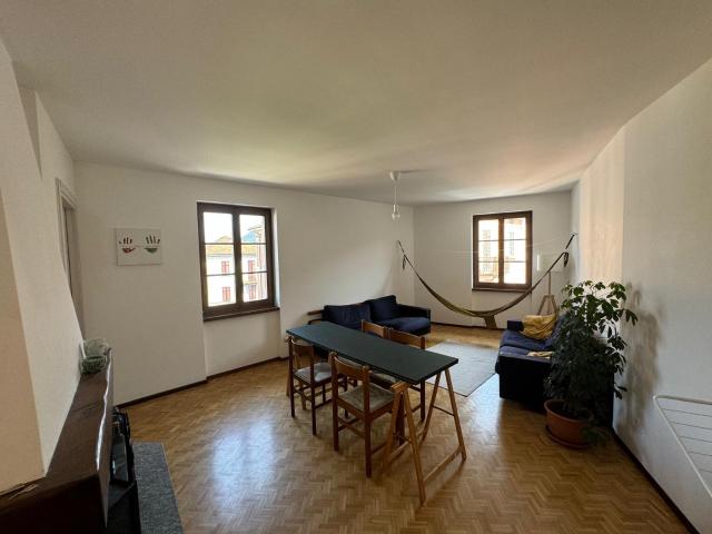 Stanze per studenti a Mendrisio 100 mt dall'accademia 650fr