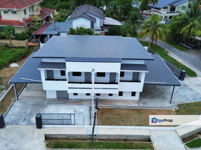 Stapok Double Storey Semi Detached House For Sale