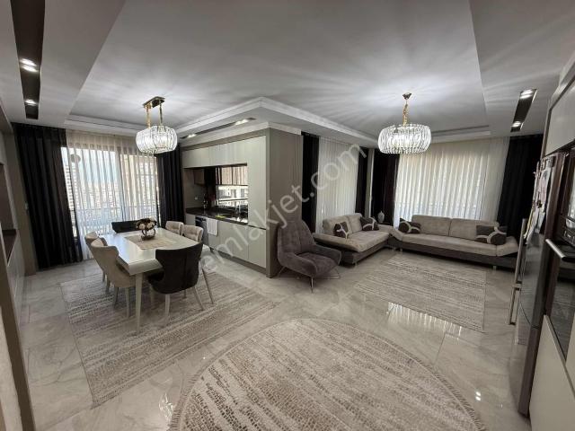 Star Batışehir 'de Ultra Lüks 4.5+1 Daire