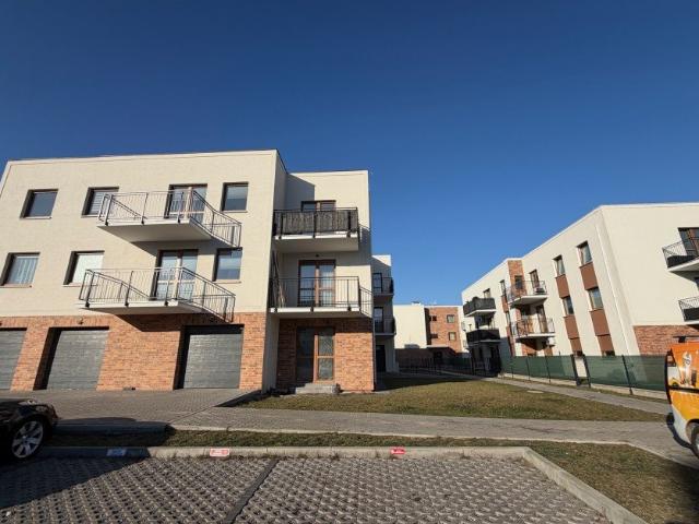 Nowa kawalerka z balkonem i miejscem postojowym