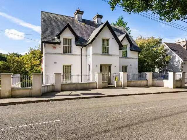 Starshollow, Spawell Road, Wexford Town, Co. Wexford, Y35FXK4.