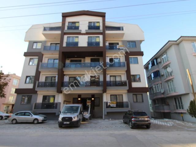 Startkey Yönden Savaştepe Cd. Diş Hast Kavşagı Yakını Eşyalı 1.1