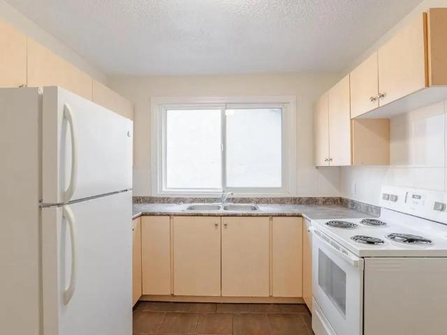 Steven Manor 1 Bedroom Apartment for Rent at 10637 105 St Nw, Edmonton, AB T5H 2X1 Central McDougall